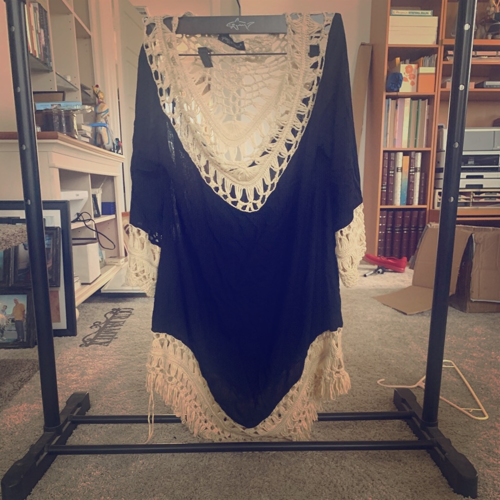 Women’s pool top